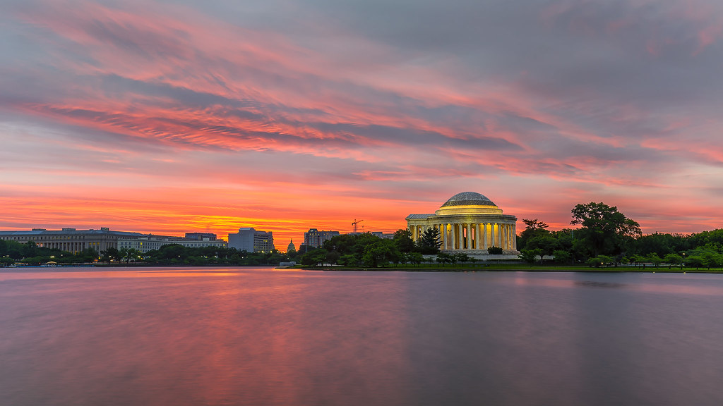 Jefferson Memorial dawn