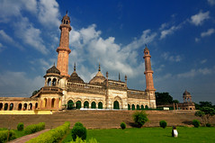 Masjid in Bara Imambara