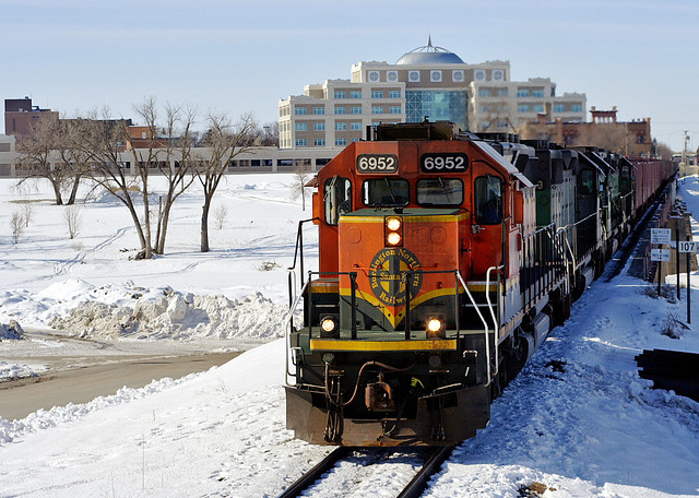 BNSF 6952 East Grand Forks 18 Mar 06