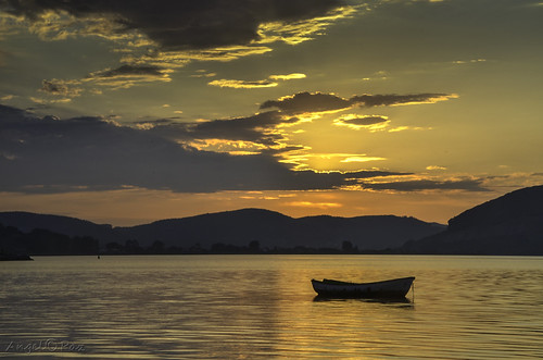 ocaso by ANGEL PAZ MIGUEL, El Regaton LAREDOocaso summer sky sea sunset boat spain santander atardecer amazing yelow yahoo oran