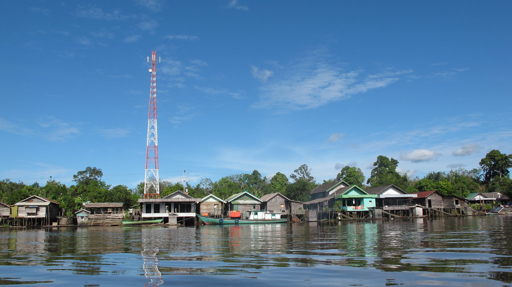 A community on the banks of a river, Central Kalimantan, Indonesia.