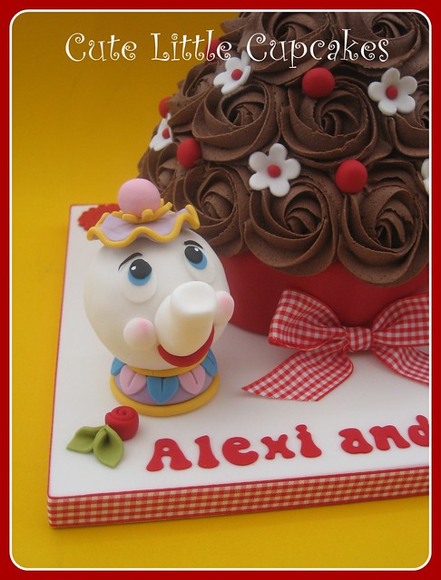 Mrs Potts & Chip Giant Cupcake