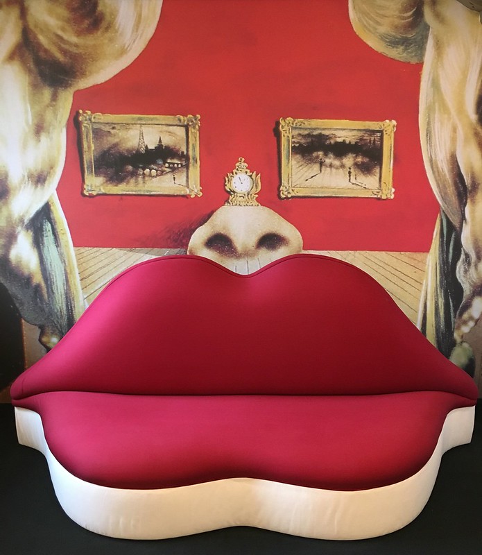 Mae West Lips / Dali
