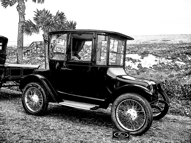 1917 Detroit Electric Model 68 Touring at Amelia Island 2006
