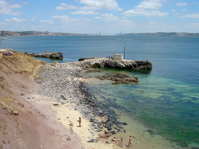 Litoral entre as praias de Paço de Arcos e Oeiras (Portugal)