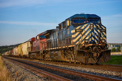 CEFX 1051 | CEFX 1051 in the siding at Cochrane west AB | Trevor VanRy ...