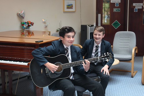 We were treated to some live music from pupils at @tanbridgehouse school last week - what amazing talent! #Sussex… https://t.co/d7VUwUym4c | by St Catherine's Hospice