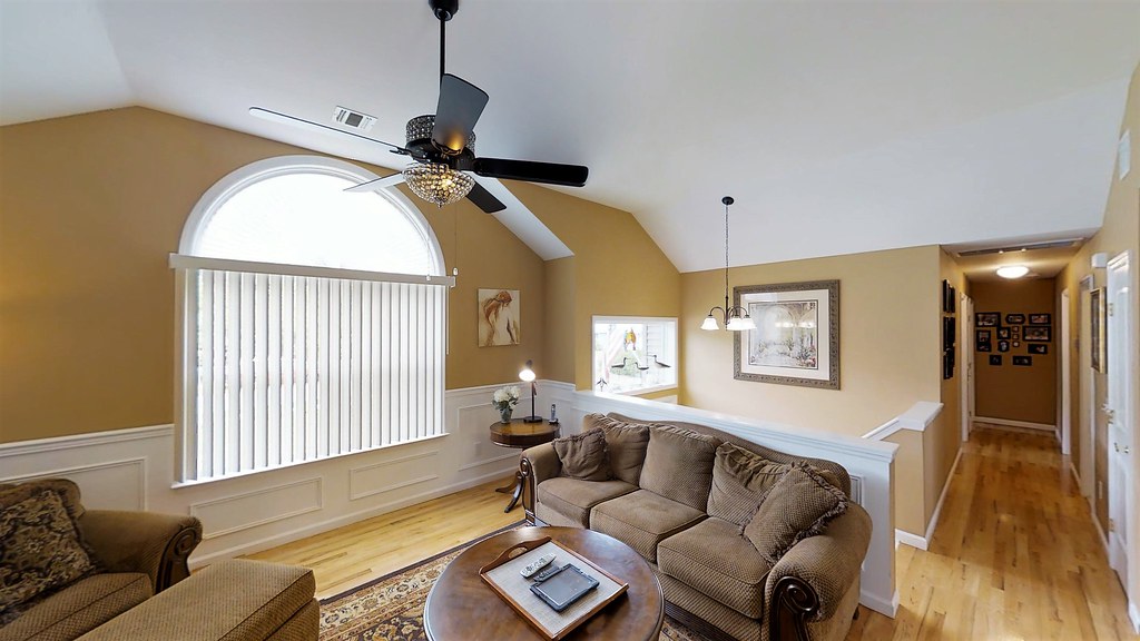 Living room 93 N Paquatuck Ave East Moriches NY 11940 Broo… Flickr