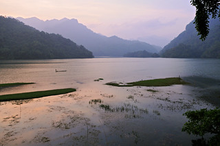 End of the day at Ba Bể Lake - Vietnam