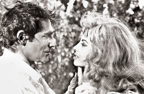 Robert Hossein and Michèle Mercier in Indomptable Angelique (1967)