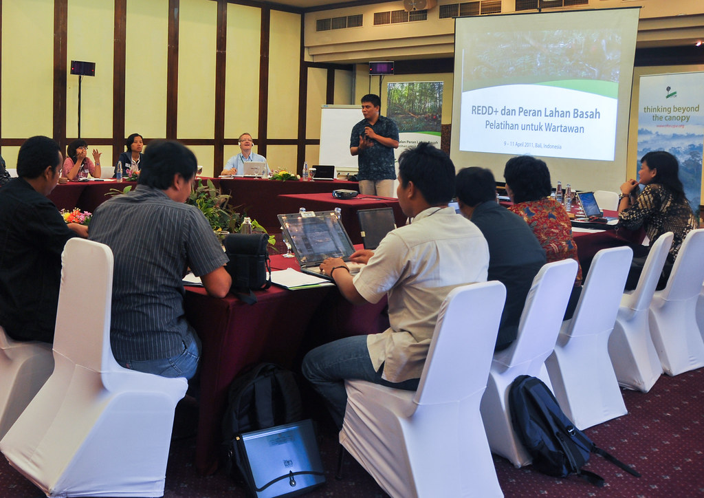 17 journalists from all over Indonesia attended a workshop on REDD+ and the role of wetlands in climate change, Bali,...
