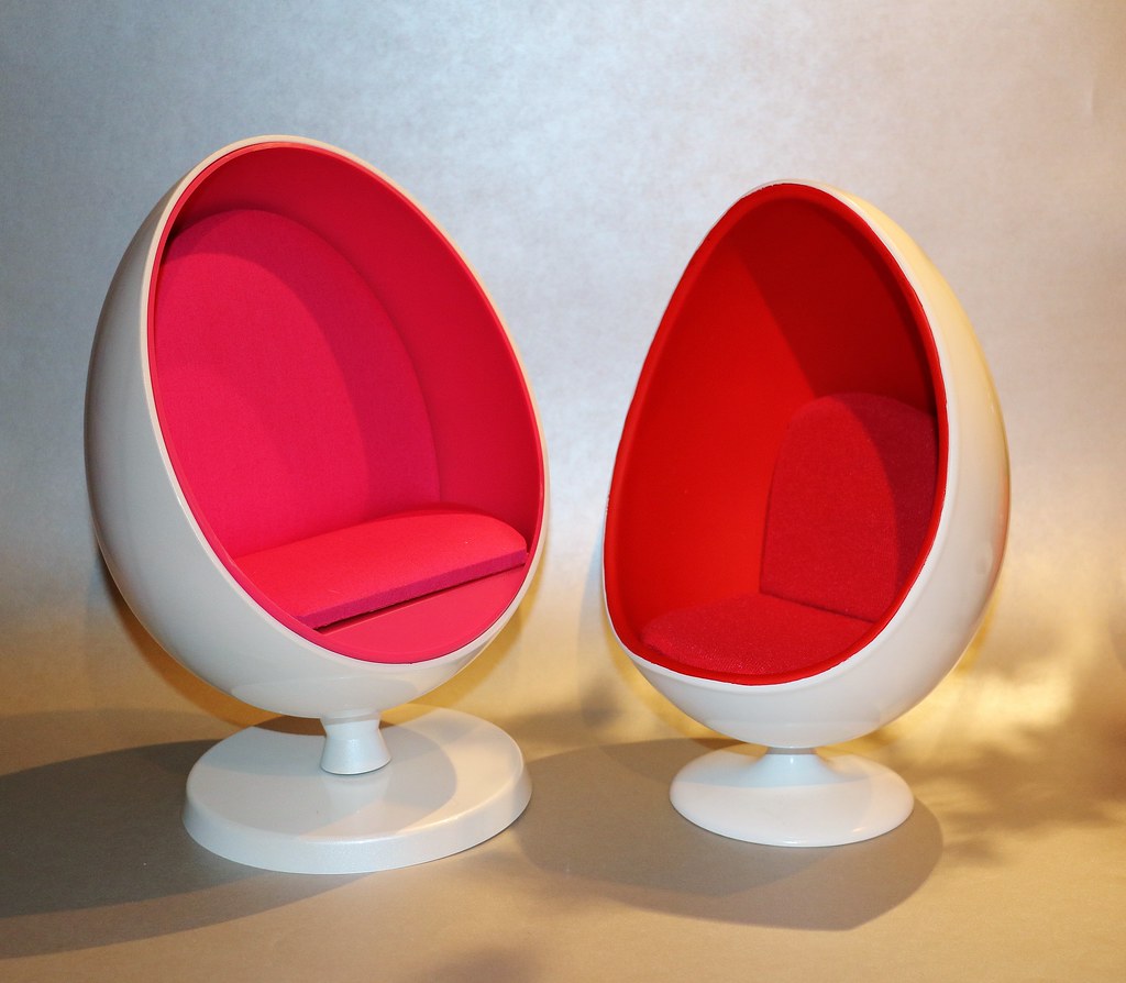 An Egg Chair From Men In Black