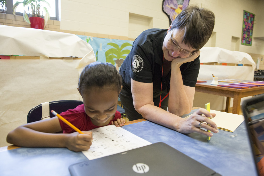 Americorps at Windsor | Americorps members work with student… | Flickr