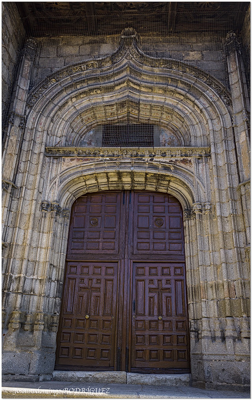 Puerta de la iglesia