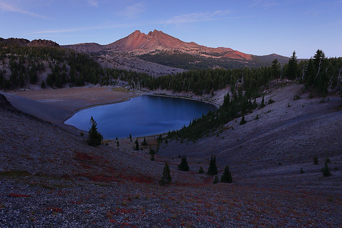 sunset lake mountain volcano oregon three wilderness sisters moraine dusk twilight silent nature backpacking