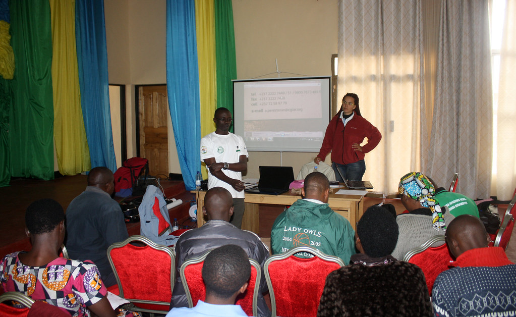 Local committee training on participatory monitoring and evaluations in Rwanda.