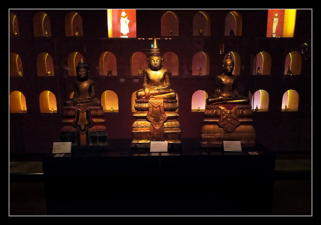 Siem Reap K - Angkor National Museum - 1000 Buddas