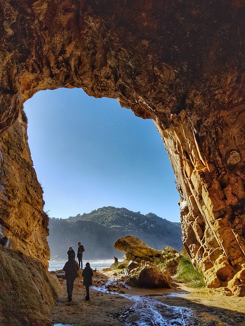 Cuevas de Benavides, Lebu