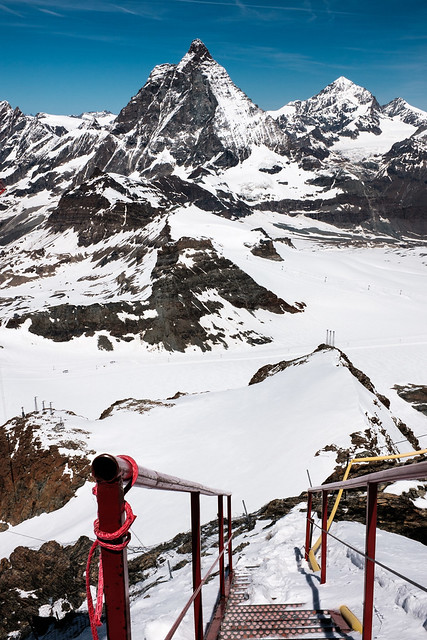 Steps on Matterhorn glacier paradise