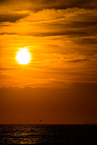 sunset thesun light waves ocean chibaprefecture japan clouds ship seagull