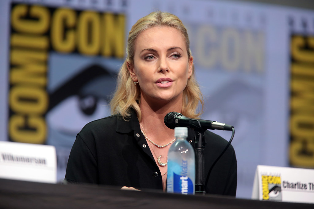 Charlize Theron cul
