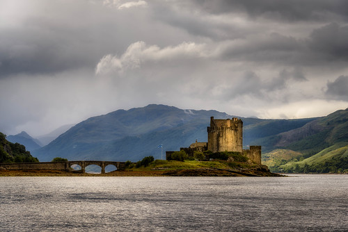 water castles eileandonan scotland landscapes travel sky castle dornie unitedkingdom gb