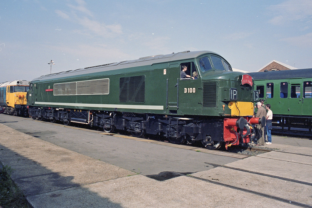 D100 / 45050 at Eastleigh Works, 27 Sep 1992 | BRML Eastleig… | Flickr