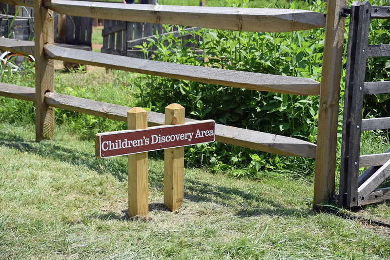 Part of a 75-Acre Outdoor Laboratory, the Children’s Discovery Area is an ideal starting point for children and families to engage with the natural world.