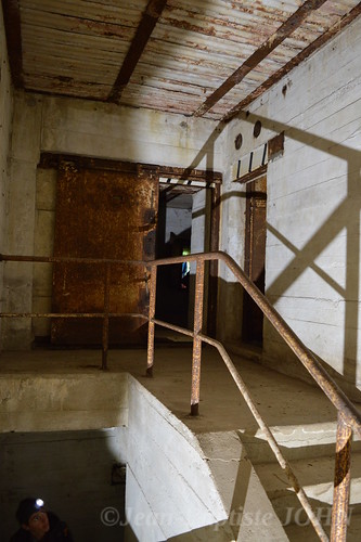 Escalier d'un bunker de transmission