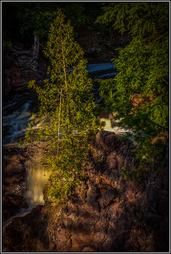waterfall statepark river trip hiking sunset vacation copperfalls trees tree nature green brown light rocks sun park summer landscape telephoto canon