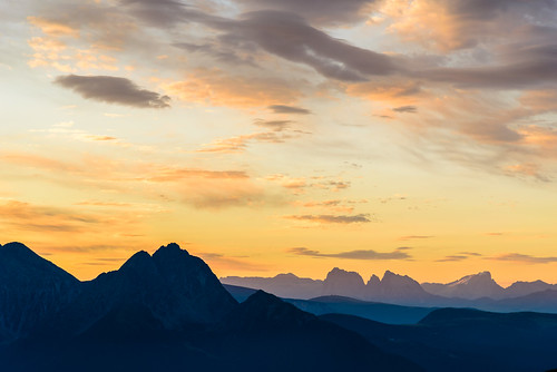 Sonnenaufgang by Siegfried Rabanser, freizeit morgendämmerung tageszeit landschaft europa berge trentino natur wetter marmolada plattkofe