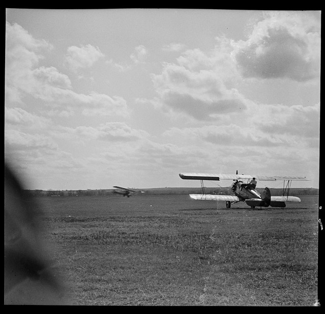 SMDR Photographic Negatives Collection, [1930s][Airshow]