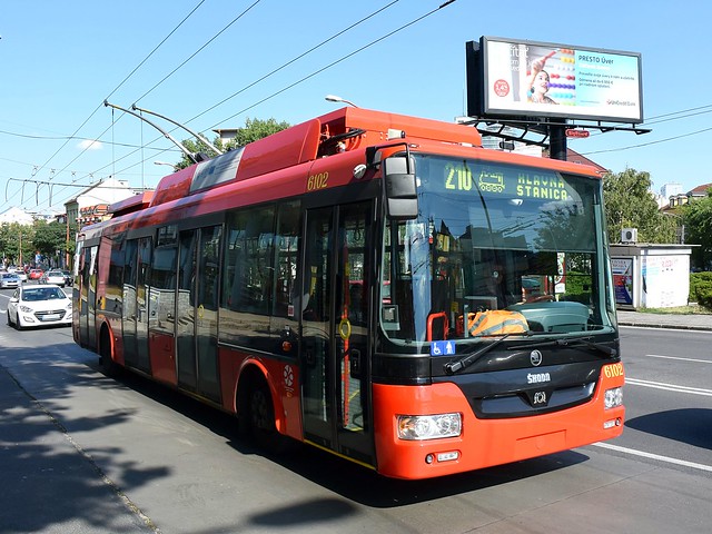 Škoda 30 TrDG SOR trolleybus 6102