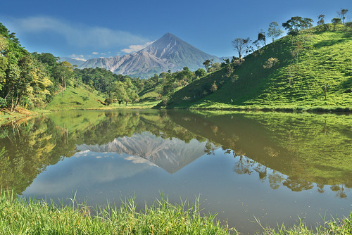 visitguatemala vivexela volcán cielo laguna montañas santiaguito santamaría lumix silkypix mirror