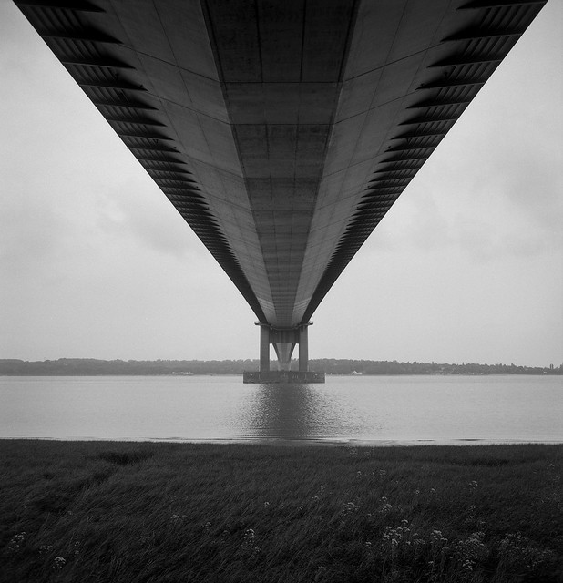 FILM - Under the bridge