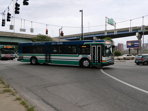 2221 | by cincinnatinkybuses