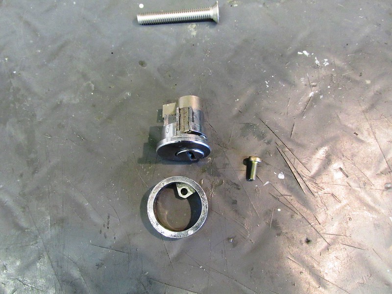 Seat Lock Tumbler Parts (Ignore Screw At Top)