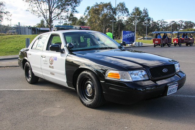 1999 Ford Crown Victoria Police Interceptor sedan