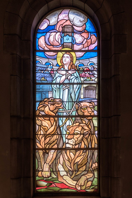 Sainte Blandine épargnée par les lions