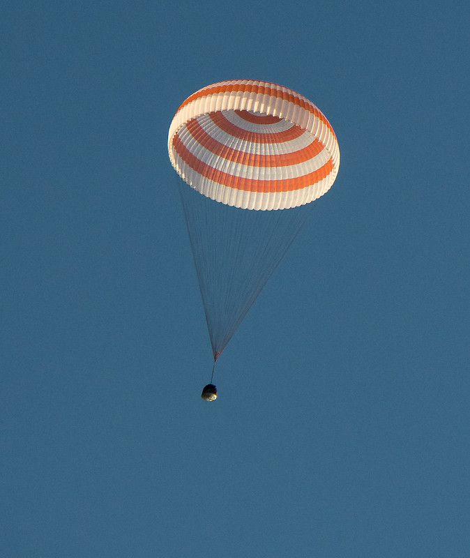 Expedition 52 Soyuz MS-04 Landing (NHQ201709030007)