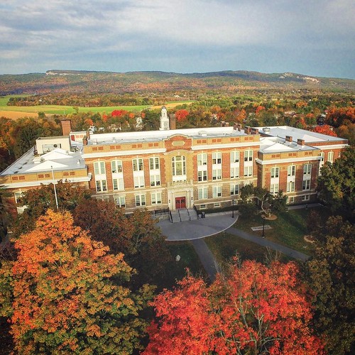 Last chance to register for Alumni Reunion 2017. Reminisce on campus, enjoy town, go apple picking and hike the ridge. Talk about a perfect New Paltz weekend! Register link in profile. #NPalumni #NPsocial #ForeverOrgandAndBlue #ForeverNewPaltz #newpaltz