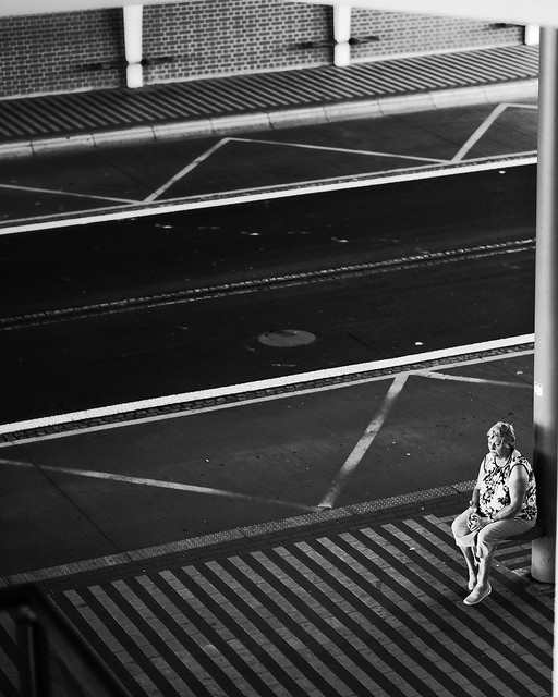 Meditating on lines ~ silence in the city 2017