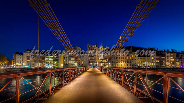 St-Vincent bridge by night in Lyon