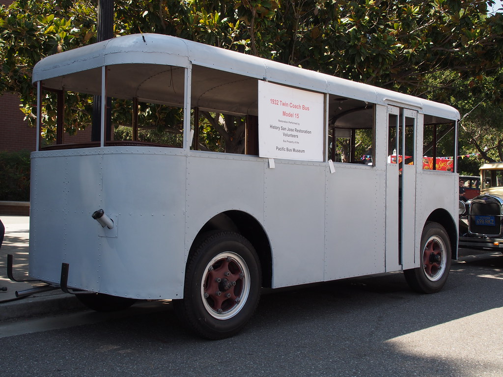 1932 Twin Coach Bus 5 | OLYMPUS DIGITAL CAMERA | Flickr