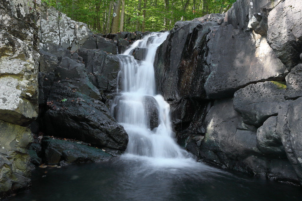 waterfall hikes in new jersey