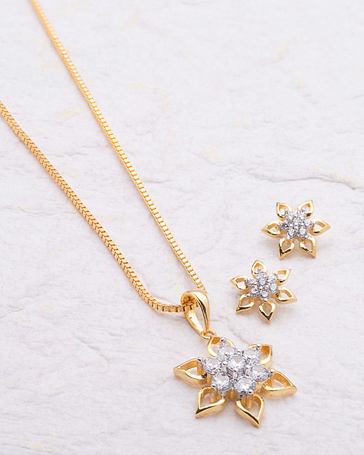 Attractive Floral Pendant Set Studded With Cz