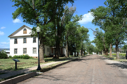 fortapachearizona americansouthwest street whitemountainapachereservation rural