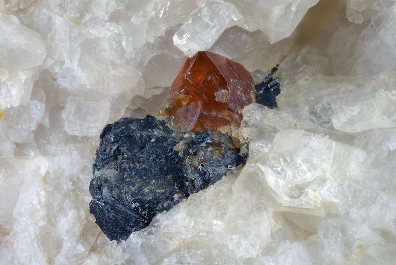Fersmite and microlite