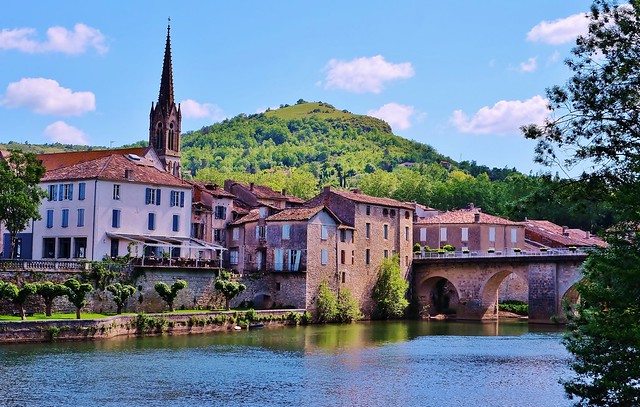 Saint Antonin Noble Val, numéro 3, village préféré des français 2015