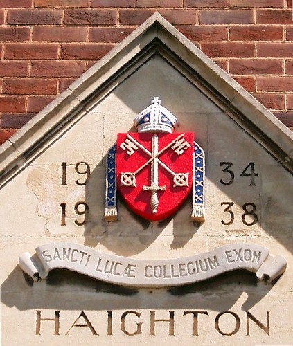 044#College Crest, Haighton.  21.7.05.  IP.  jpg